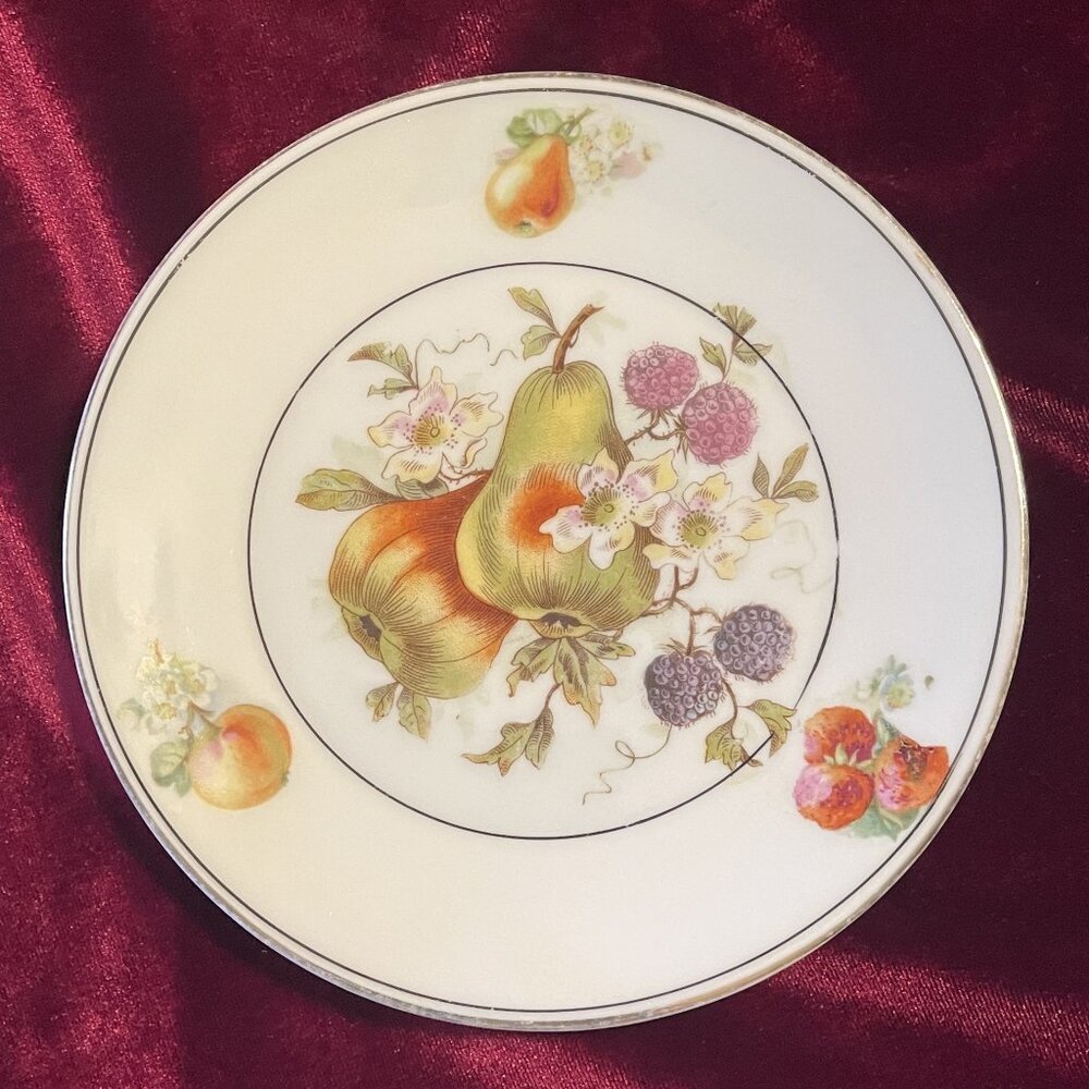 BAVARIA 6 inch DESSERT PLATE Fruit Design  1189HT